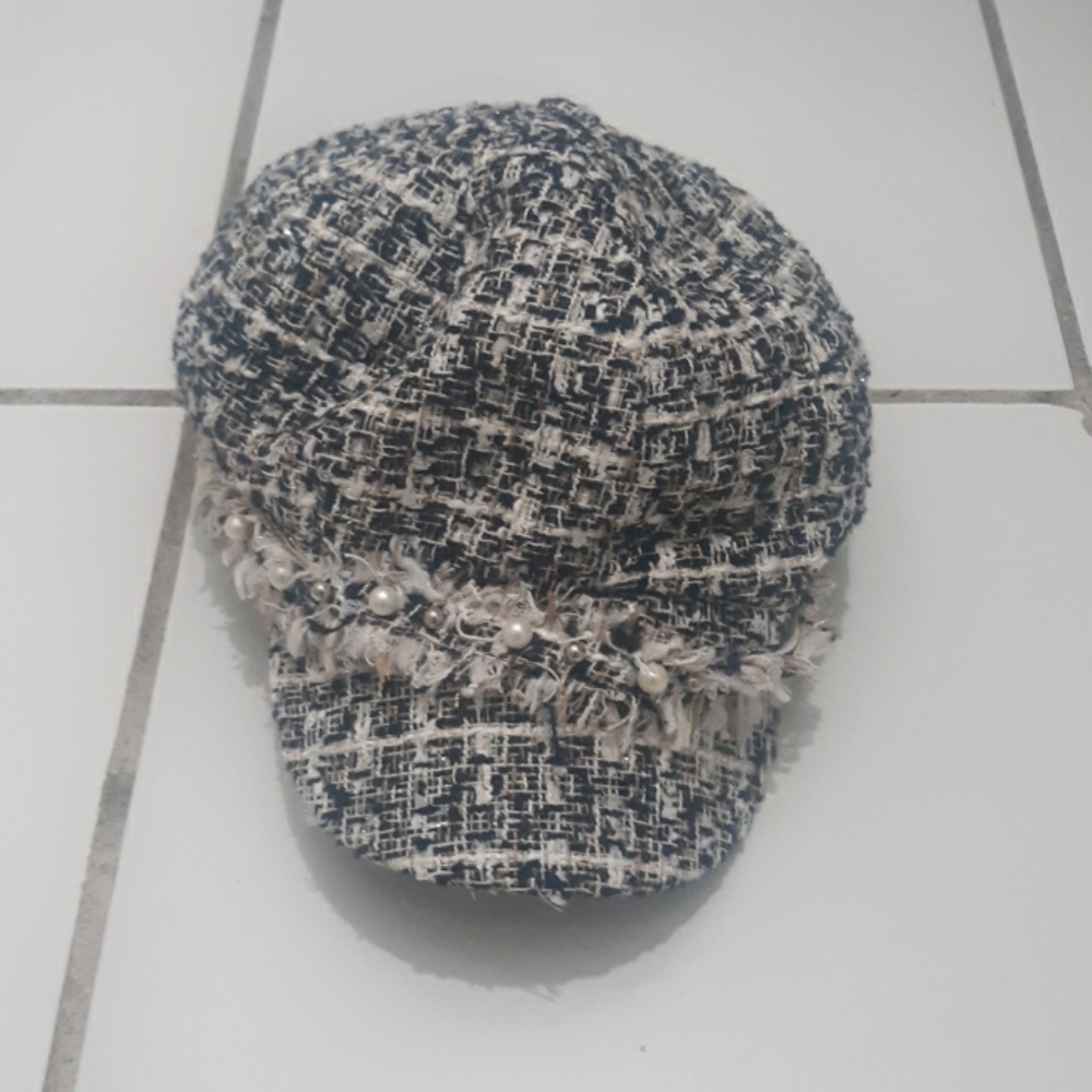 INC International Boucle embellished cabbie hat